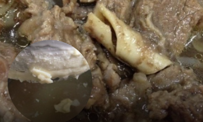 Sup daging dengan kuah jernih selepas lemak berlebihan dibuang menggunakan teknik yang mudah di rumah.